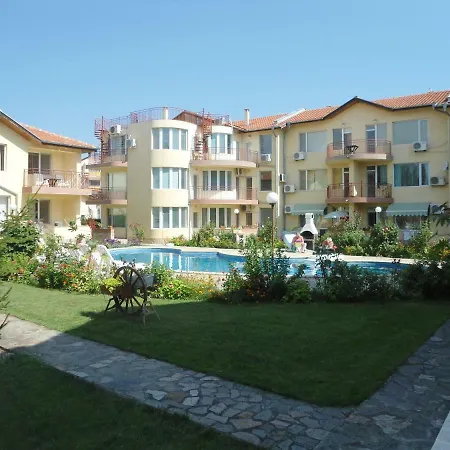 Family Radka Hotel *